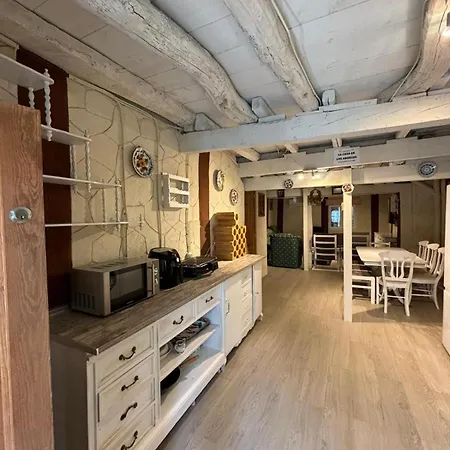 La Casa De Los Abuelos